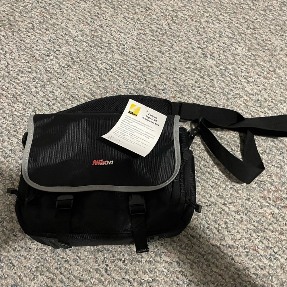 Nikon Compact Digital SLR Accessories Bag